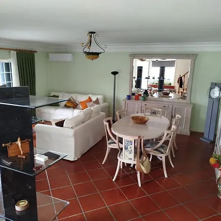 Casa Rua Dos Loureiros Дом отдыха Марку-ди-Канавезиш