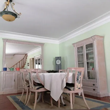 Nyaraló Casa Rua Dos Loureiros *