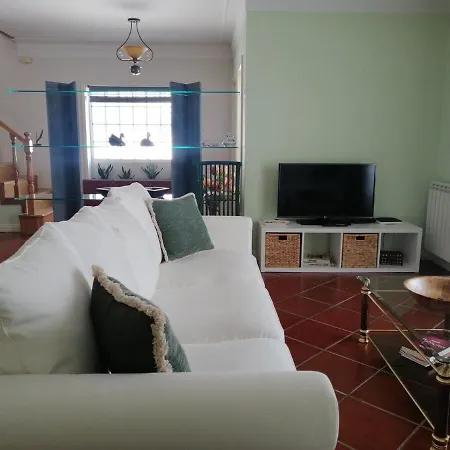 Casa Rua Dos Loureiros *