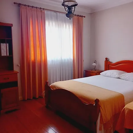 Casa Rua Dos Loureiros Nyaraló